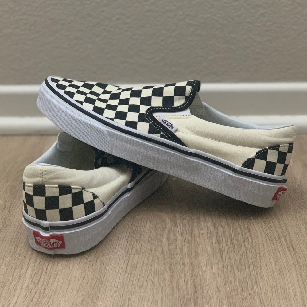 NEW Vans - BWW Classic Slip-On size (M-7 | W-8.5)